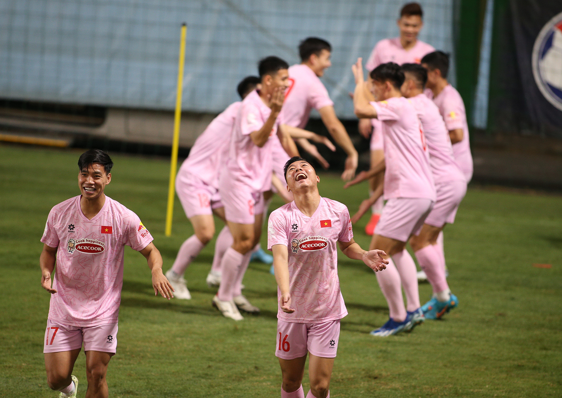 tuyen viet nam 2.JPG