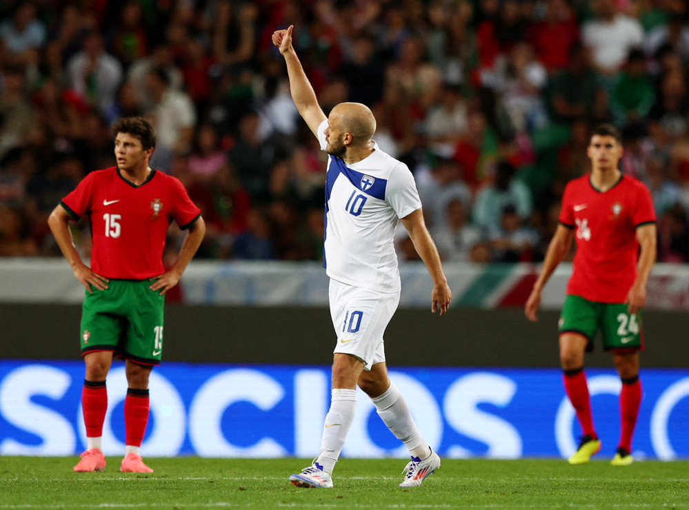 Bồ Đào Nha thắng tưng bừng ngày Bruno Fernandes chói sáng Bồ Đào Nha