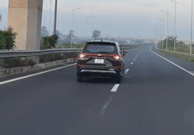 Nữ tài xế nêu lý do 'khó đỡ' khi lùi xe ở cao tốc TPHCM - Long Thành - Dầu Giây