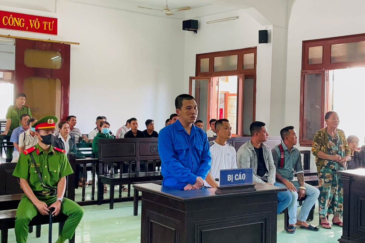 Đâm bạn tử vong vì không chịu vào hát karaoke