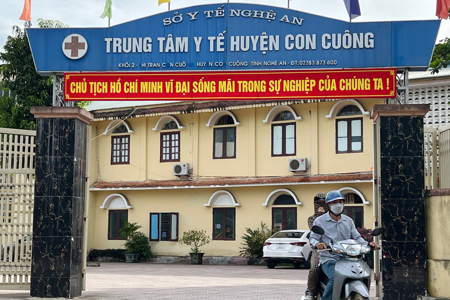 Hơn 100 viên chức y tế ở Nghệ An bị thu lại tiền hỗ trợ chống dịch Covid-19