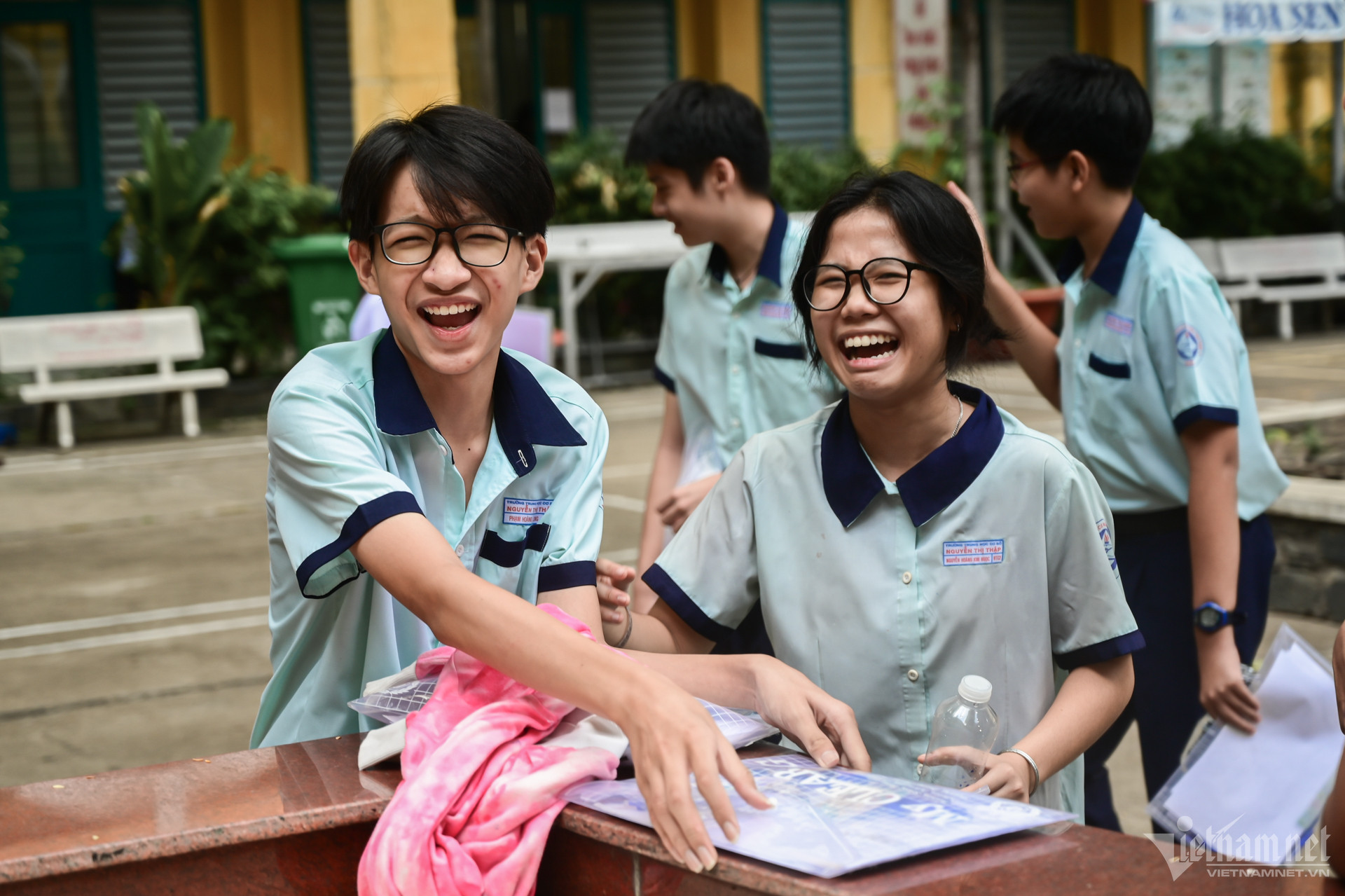 W-học sinh 10 TPHCM 4.jpg