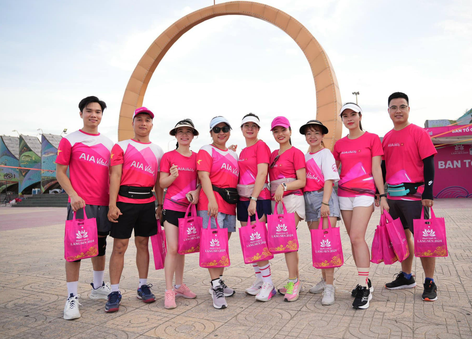 chay lang sen 32.jpg