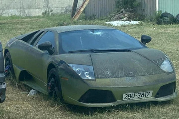 Siêu xe Lamborghini Murcielago phủ bụi, không có số khung số máy chờ tiêu hủy