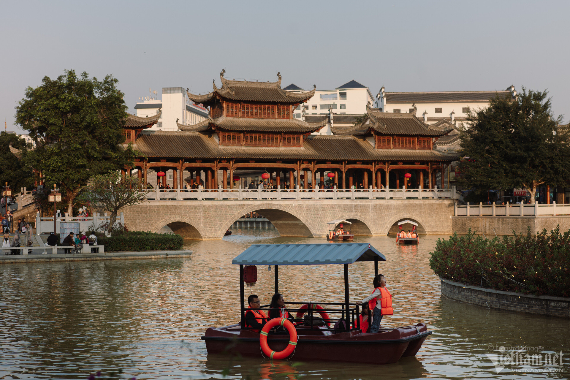 w m10p5905 1 1223.jpg