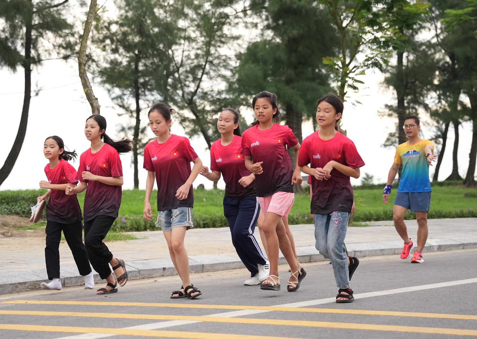 chay lang sen 65.jpg