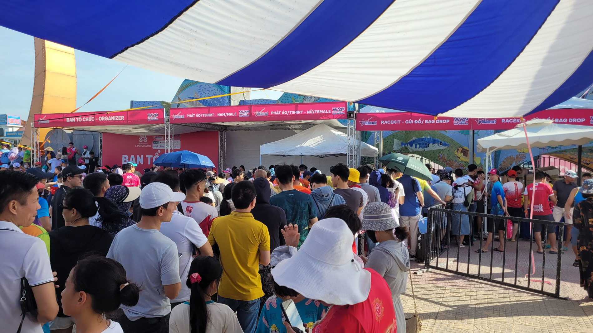 chay lang sen 76.jpg