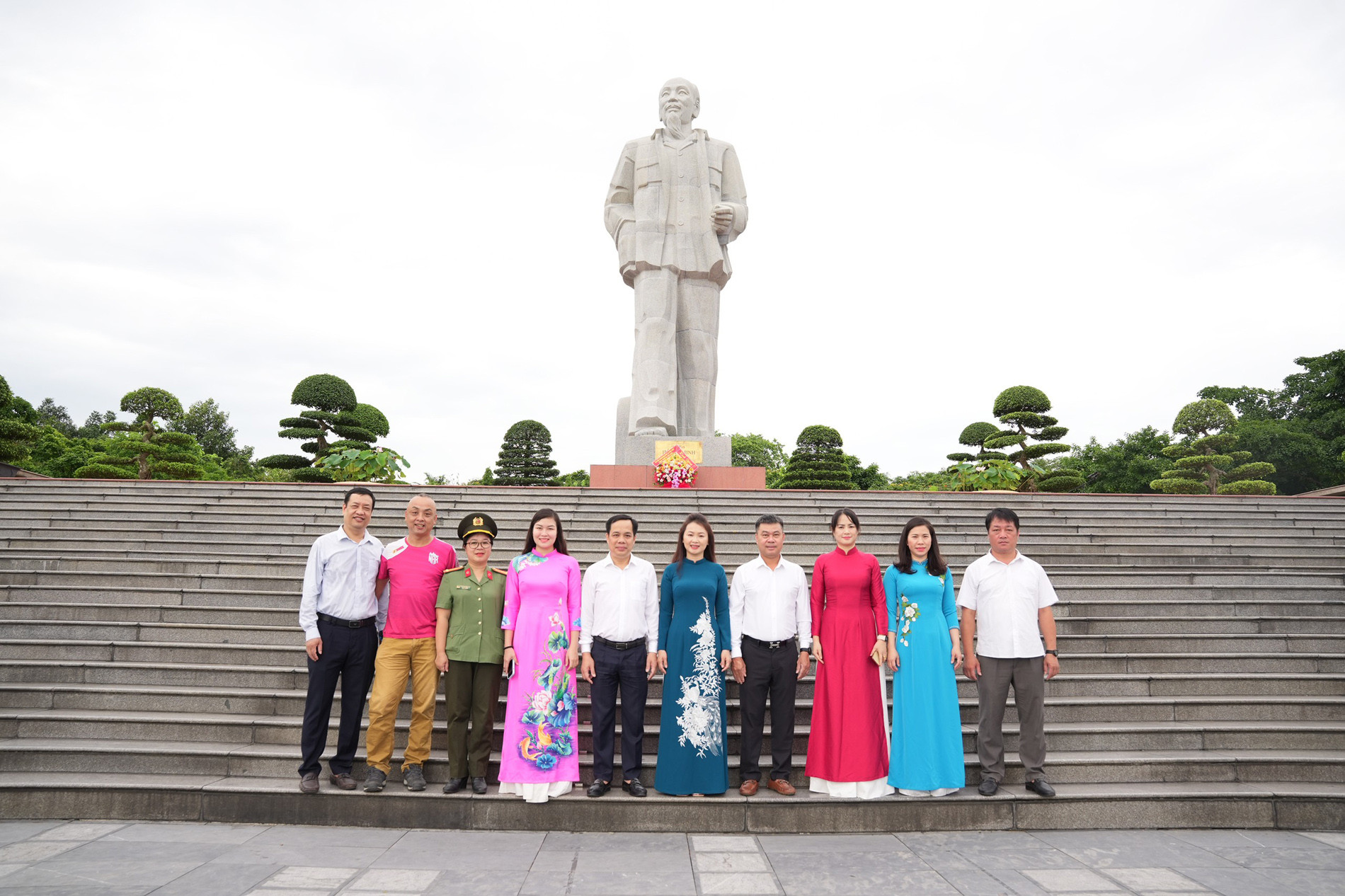 chay lang sen 77.jpg