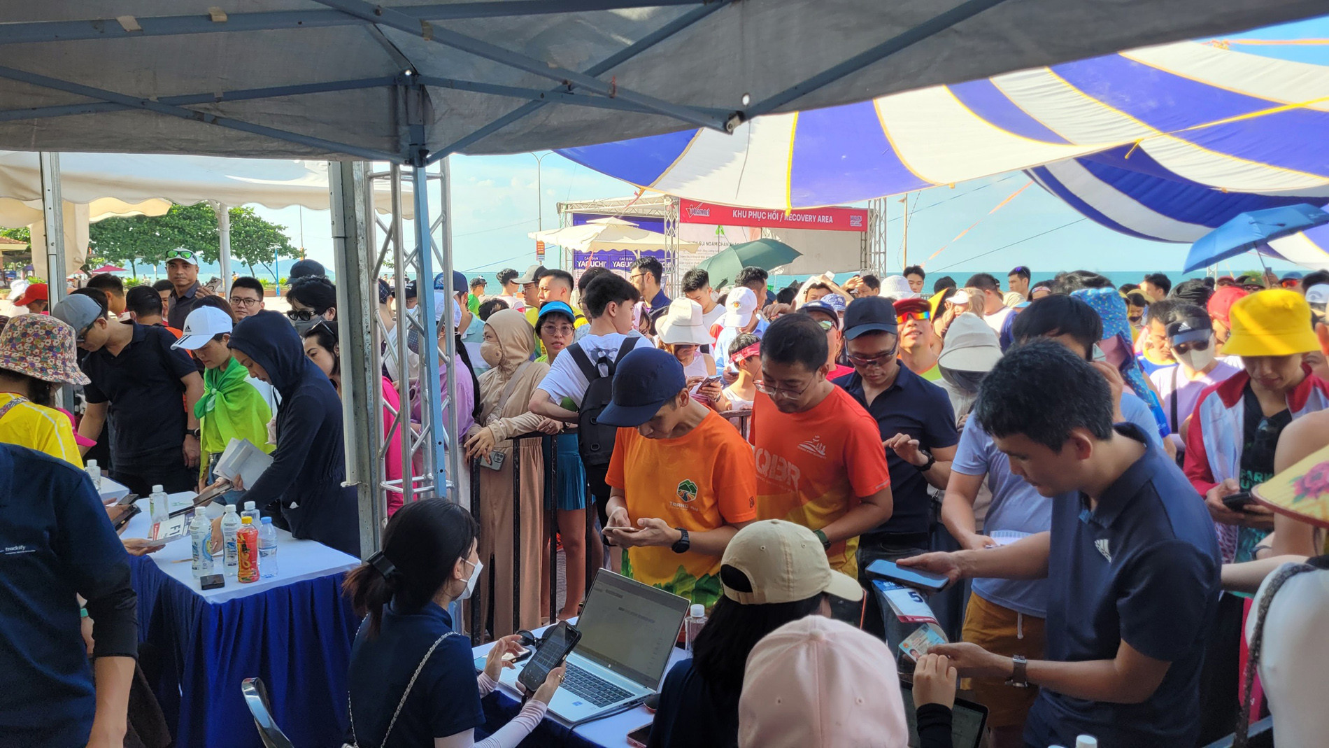 chay lang sen 78.jpg