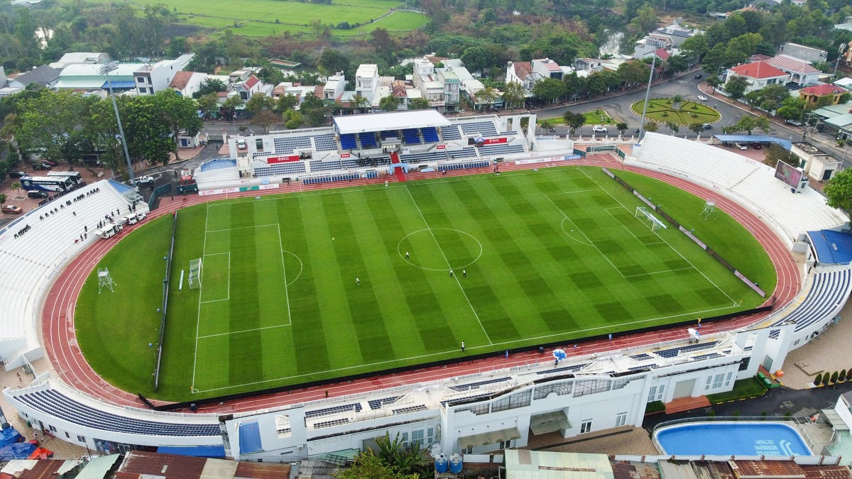 sân vận động bà rịa.jpg