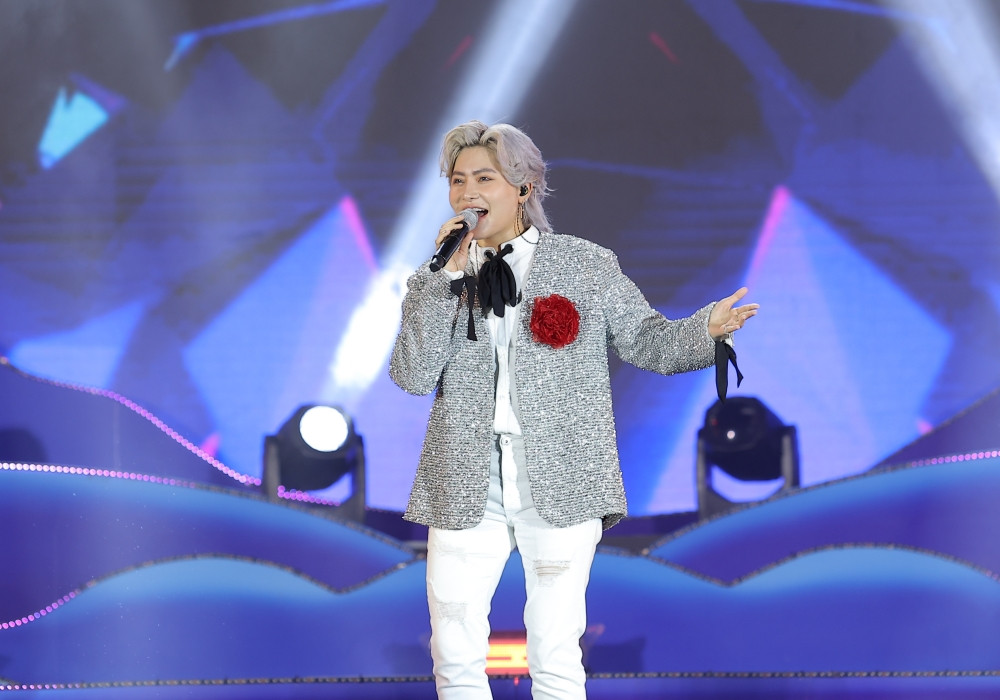 batch_ddVicky Nhung.jpg