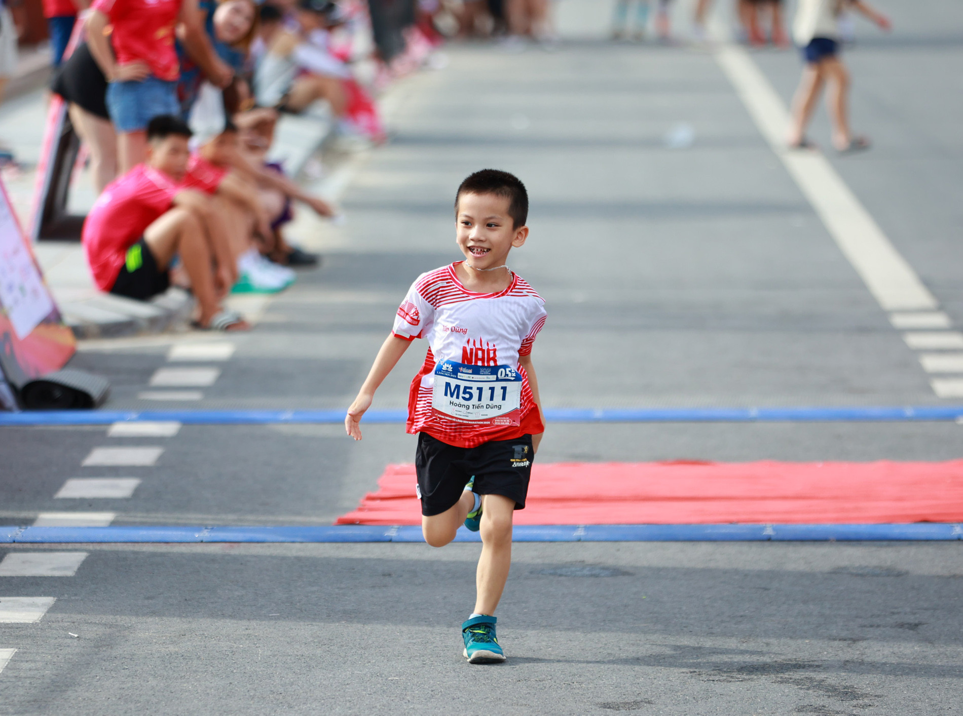 chay lang sen 13.JPG