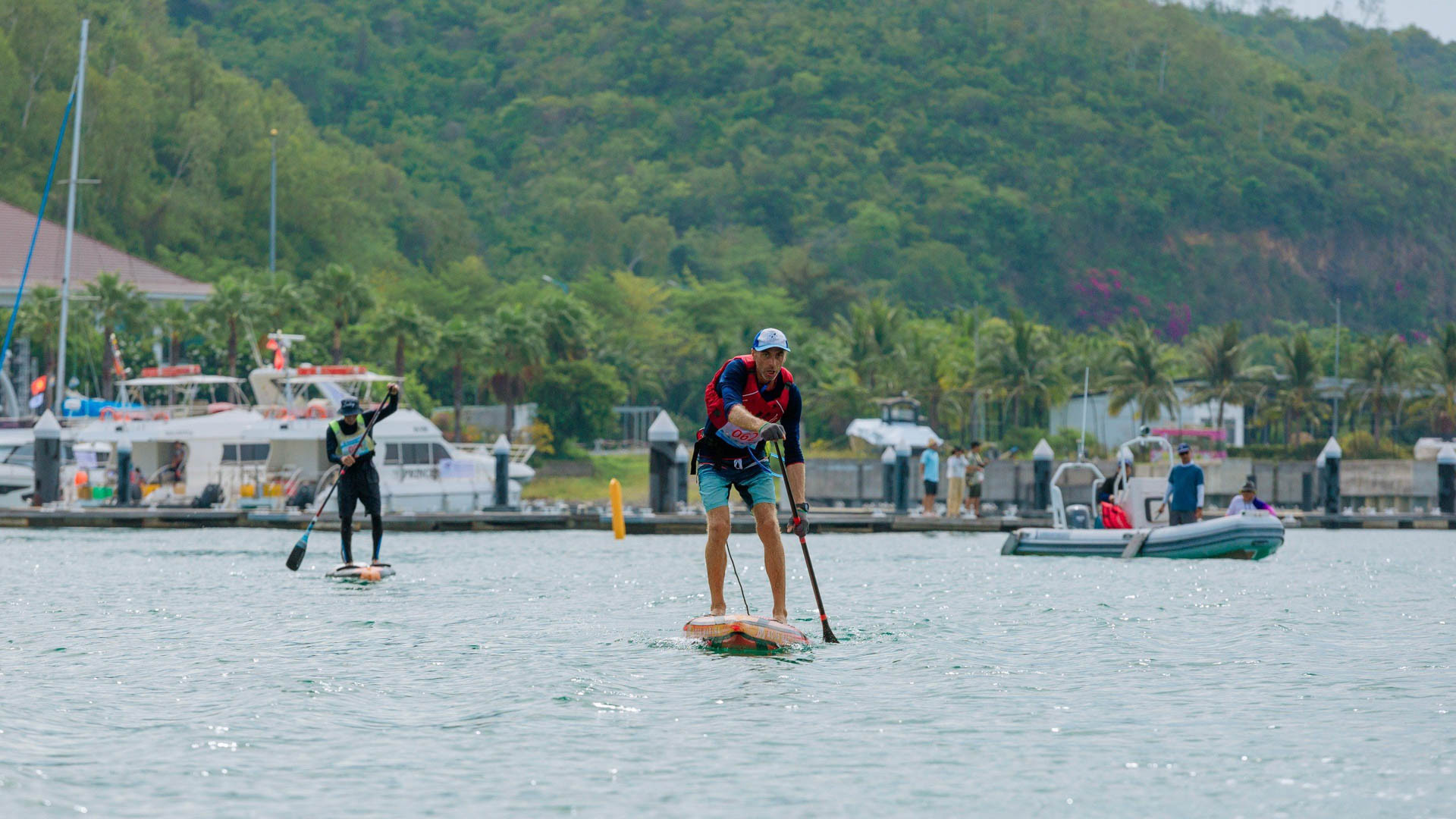 Đua ván chèo đứng ngày 2 12.JPG