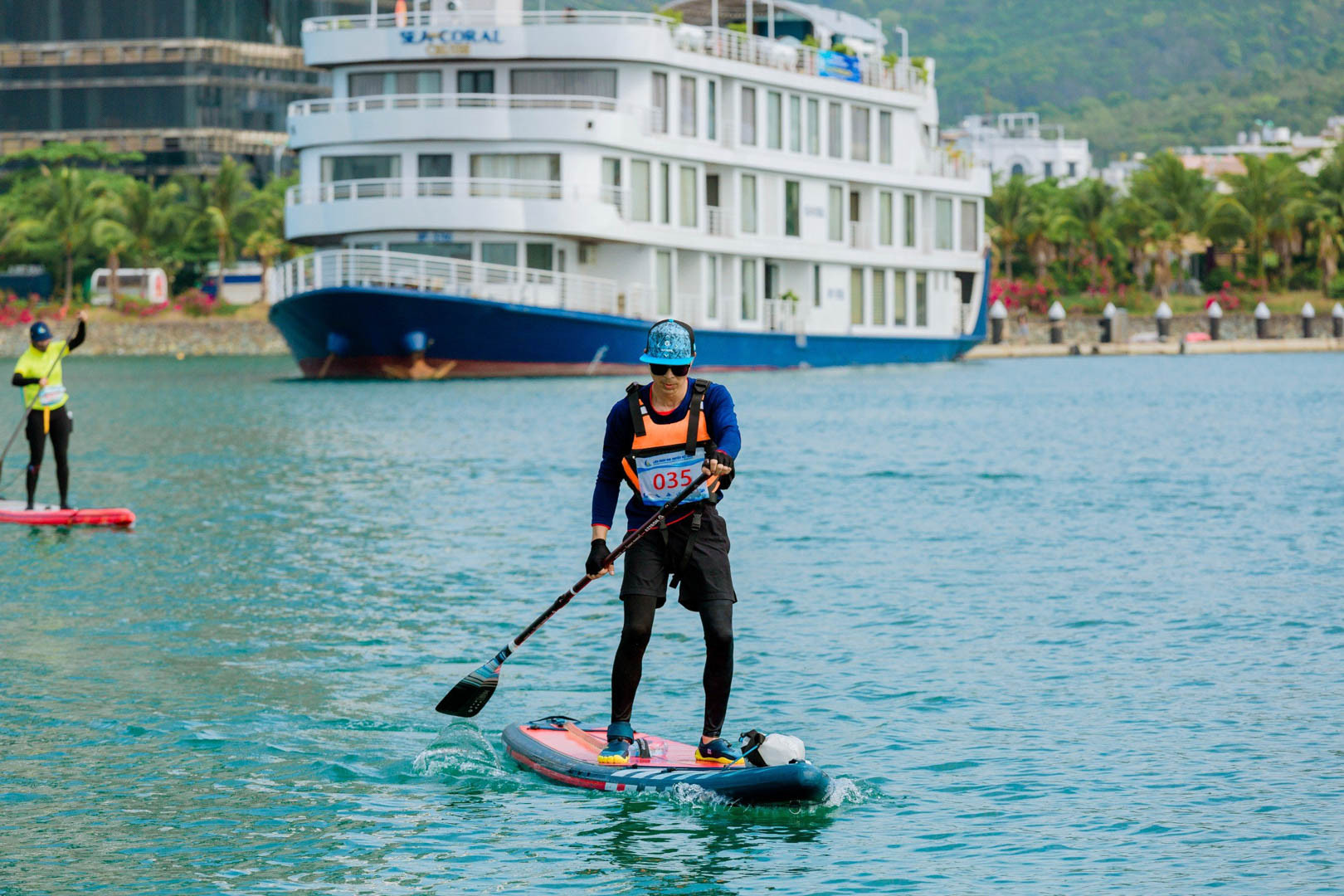 Đua ván chèo đứng ngày 2 16.JPG