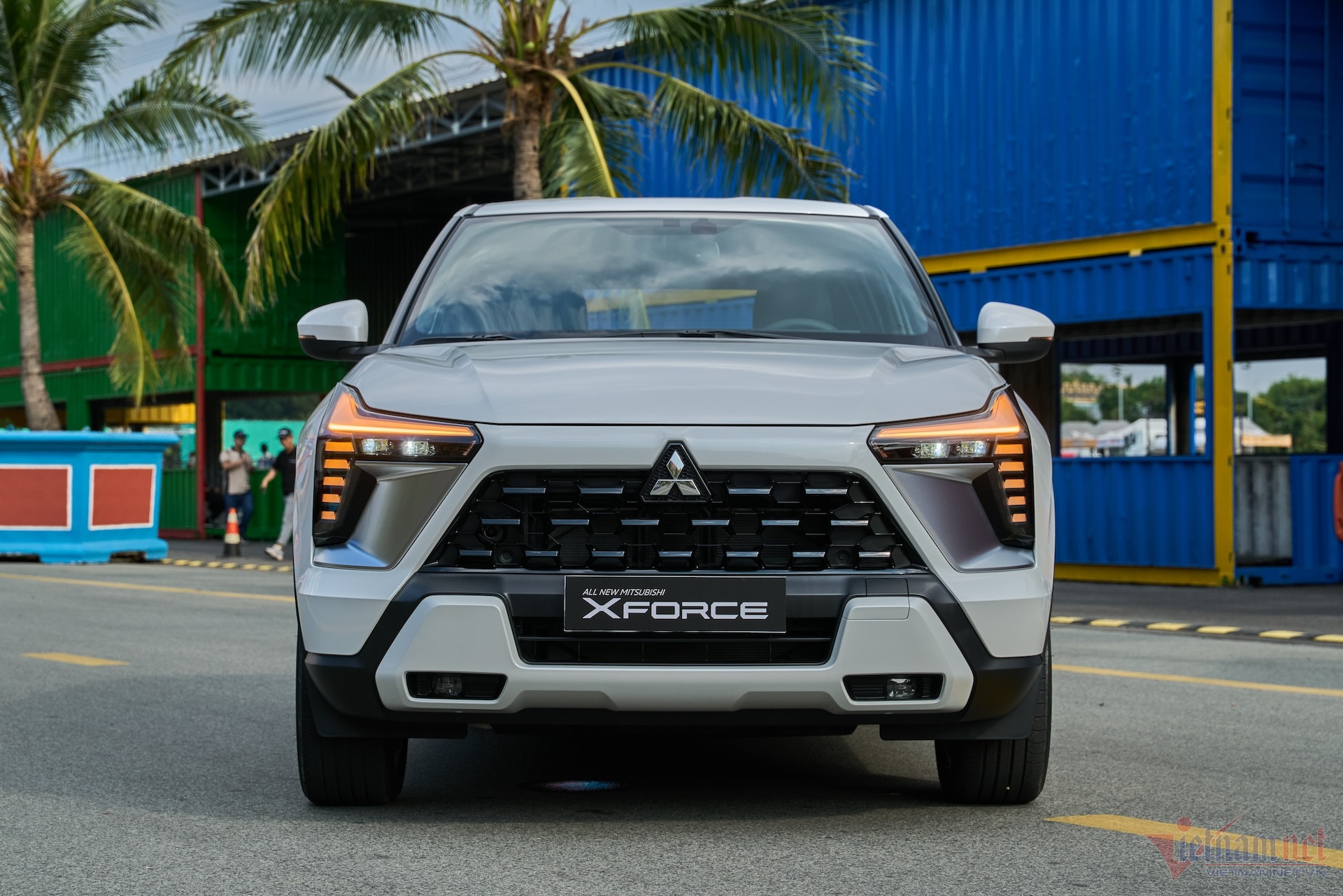 W-mitsubishi xforce.JPG.jpg