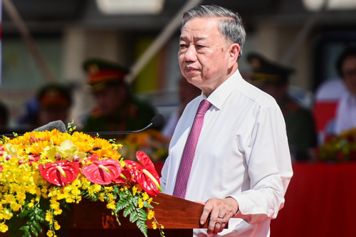 Chủ tịch nước Tô Lâm dự lễ ra mắt Lực lượng bảo vệ an ninh, trật tự cơ sở ở TPHCM