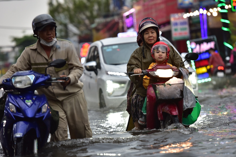 Miền Bắc mưa lớn nhiều ngày tới, tháng 7 khả năng có bão vào đất liền