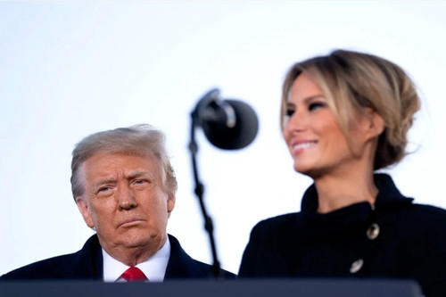 Tiết lộ thỏa thuận ngầm giữa vợ chồng ông Trump