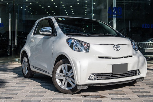 Toyota iQ, xe tí hon vừa cũ vừa nghèo trang bị, có giá bán khó tin tại Việt Nam