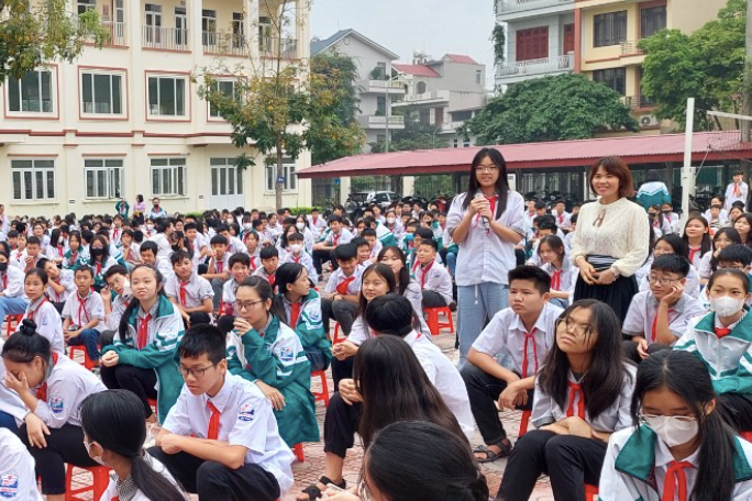 Truyền thông tư vấn, chăm sóc, giáo dục sức khỏe sinh sản cho học sinh THCS