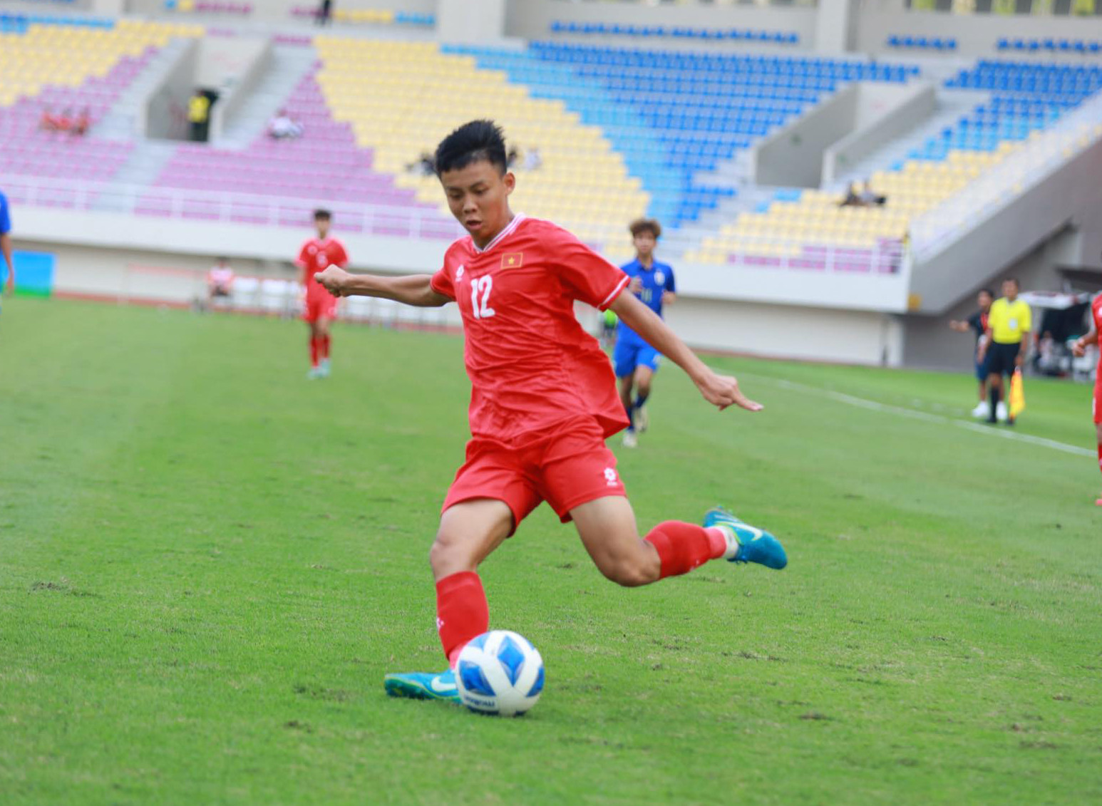 u16 viet nam vs u16 thai lan 8.jpg