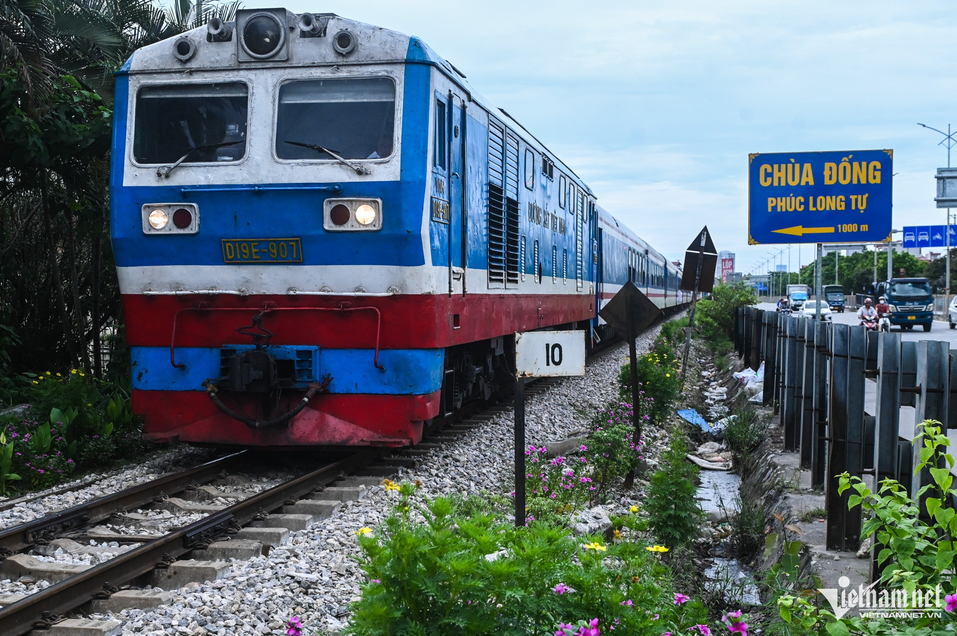 W-Ga Ngọc Hồi đường sắt (14).jpg