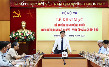 10 sinh viên xuất sắc dự tuyển vào công chức Bộ Nội vụ