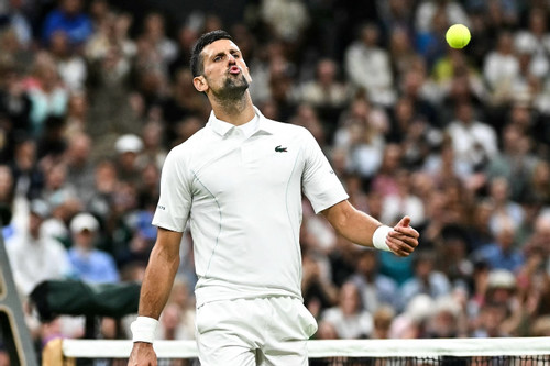 Djokovic không ra sân vẫn có vé bán kết Wimbledon 2024