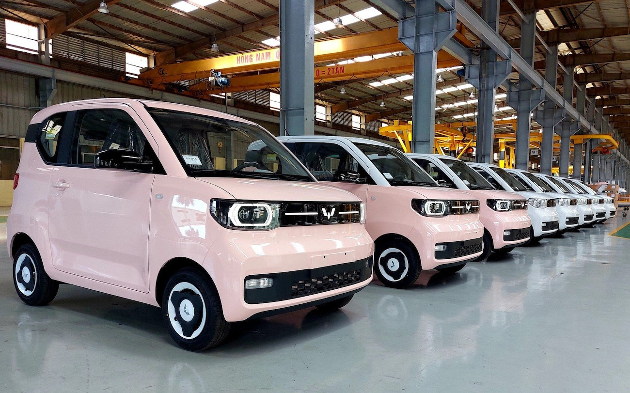 https://static-images.vnncdn.net/vps_images_publish/000001/000003/2024/7/11/wuling-mini-ev-wuling-hcm-4216.jpeg?width=0&s=tScM0JcsgnupJS3RKaxWRw