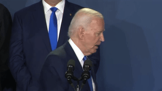 Khoảnh khắc Tổng thống Biden gọi nhầm nhà lãnh đạo Ukraine là 'Tổng thống Putin'