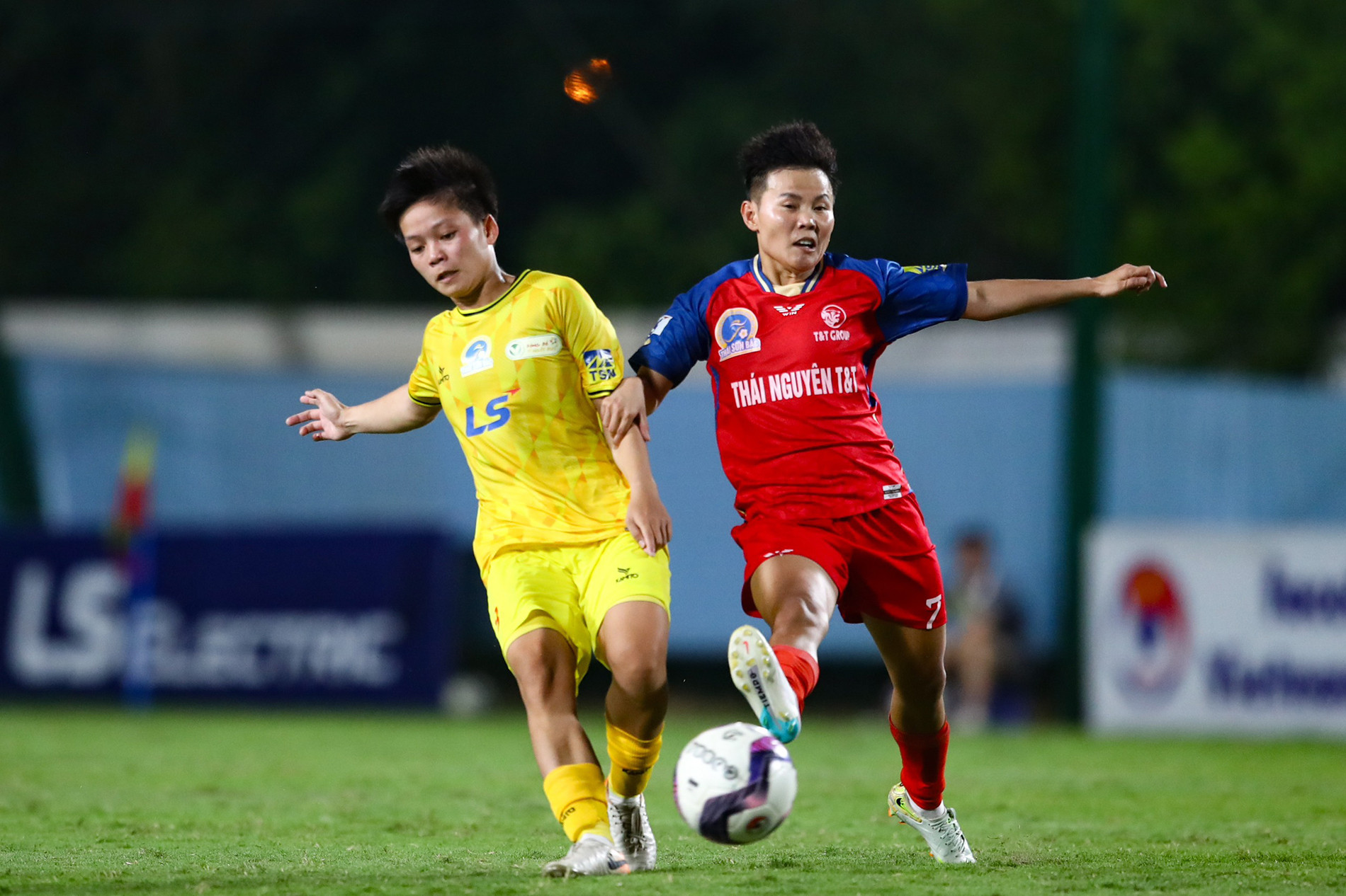 nu tphcm thai nguyen.jpg