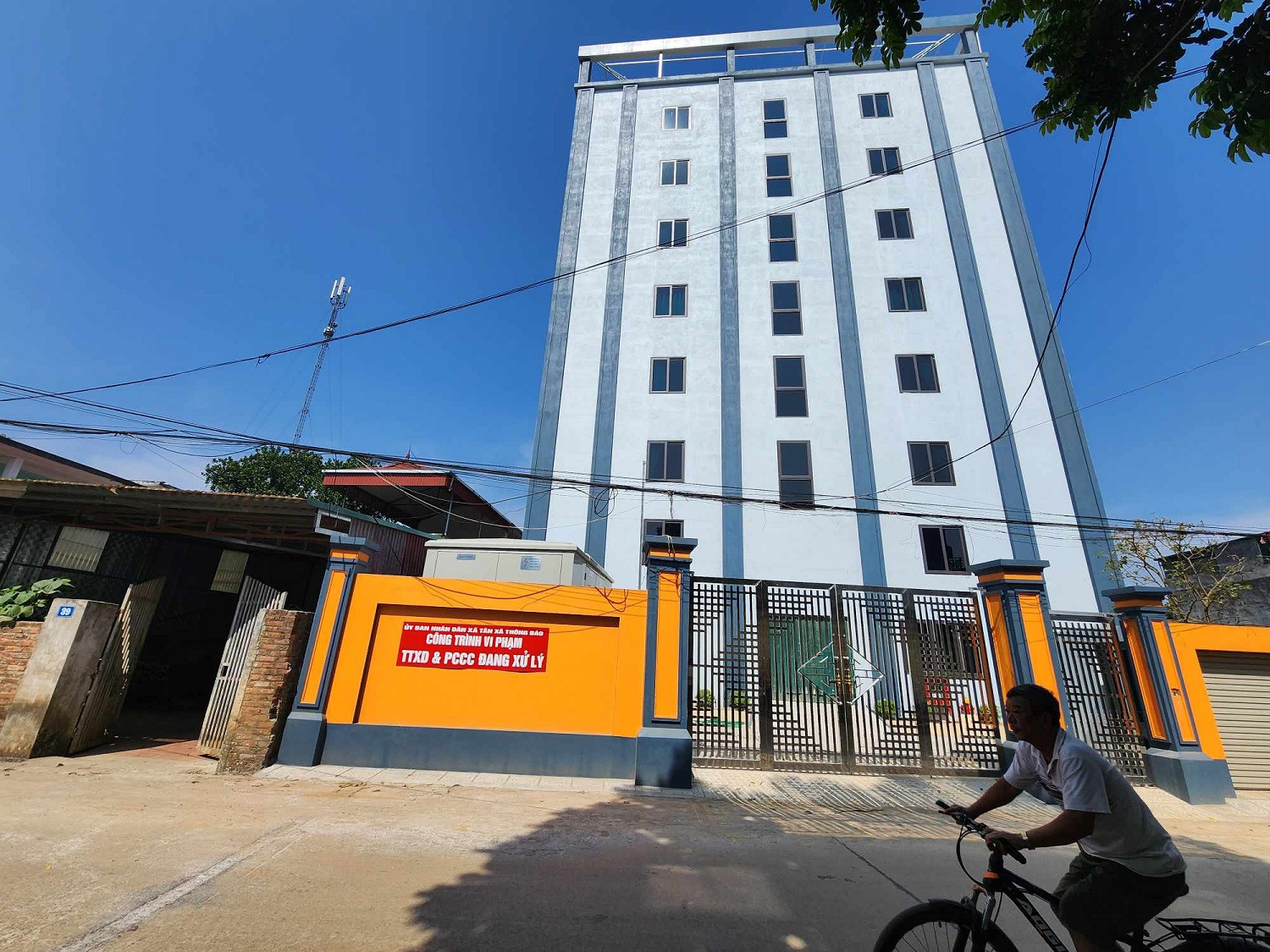 vi pham chung cu.jpg