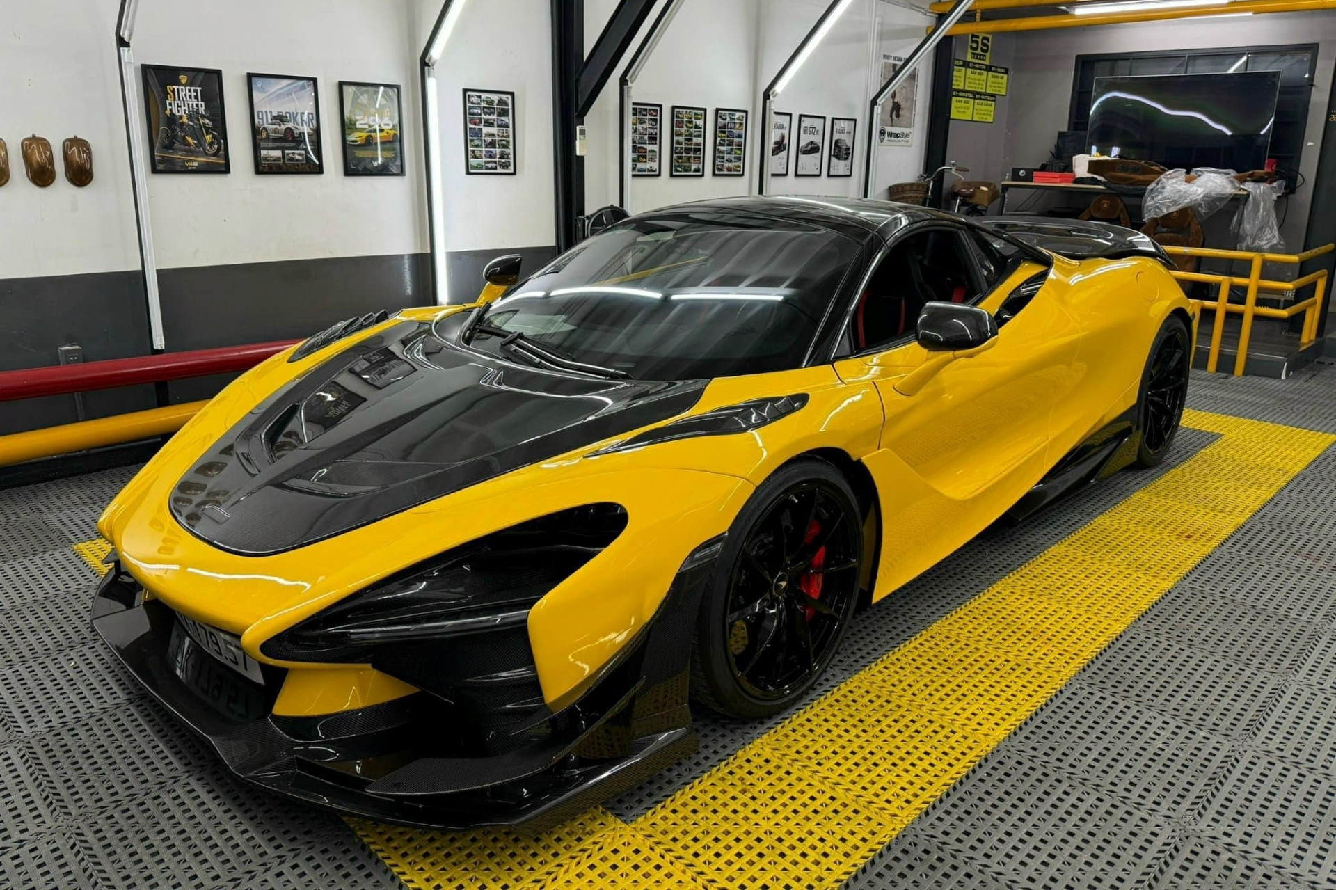 Đại gia Nghệ An chi hơn 1 tỷ nâng cấp cho siêu xe McLaren 720S giá triệu đô