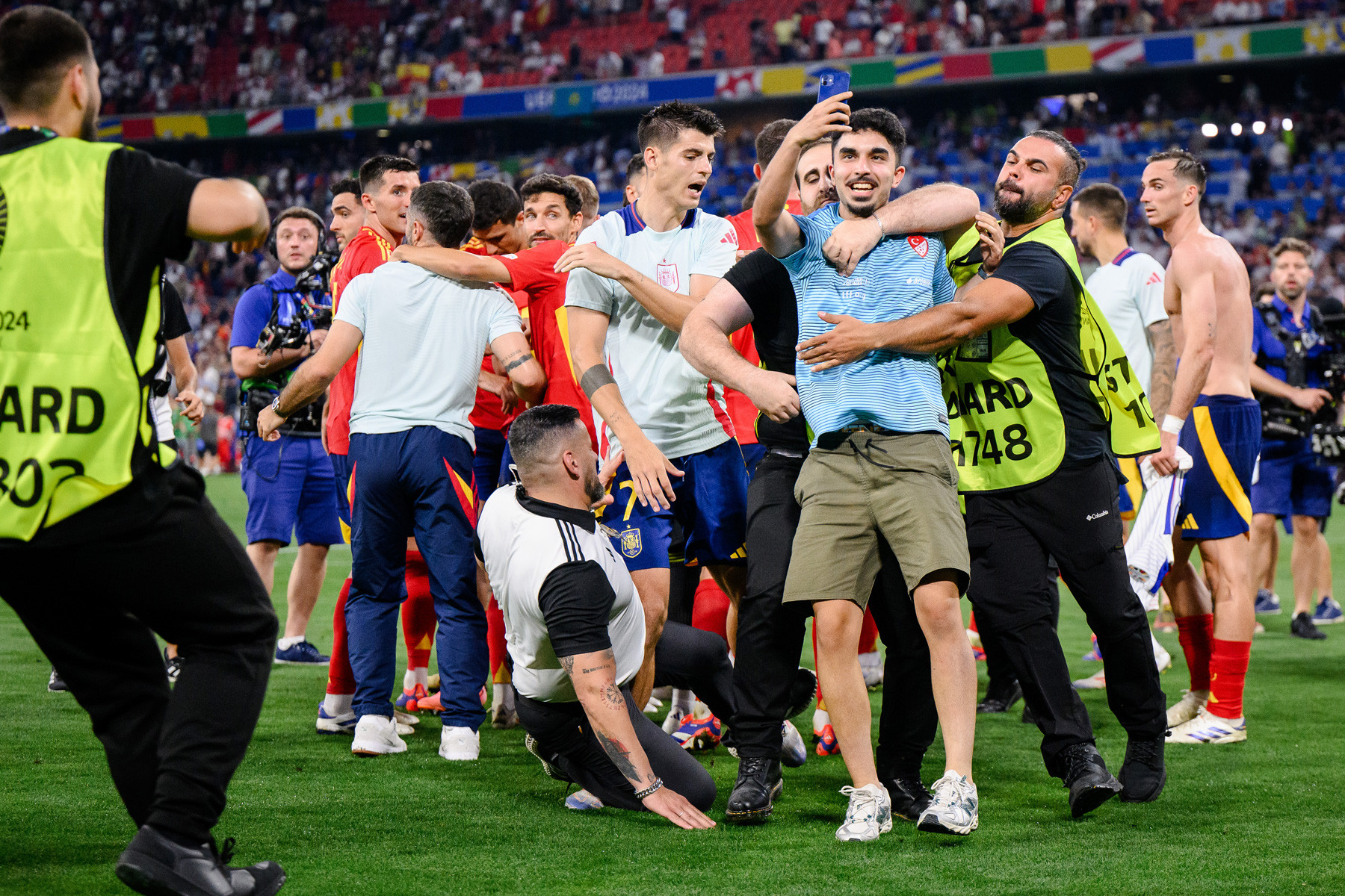 Morata Tay Ban Nha Phap.jpg