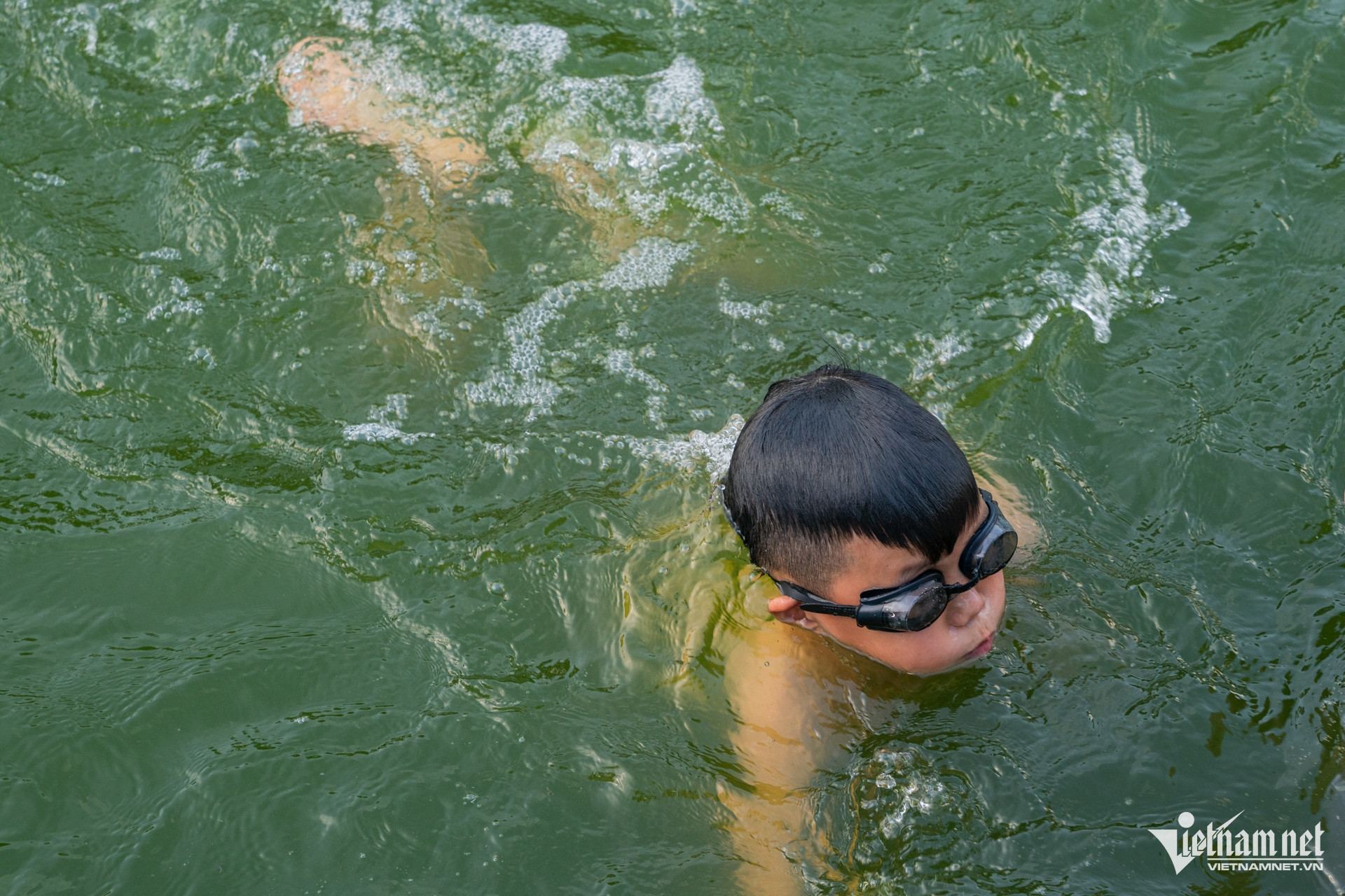 W-tập bơi, Thanh Oai 5.jpg