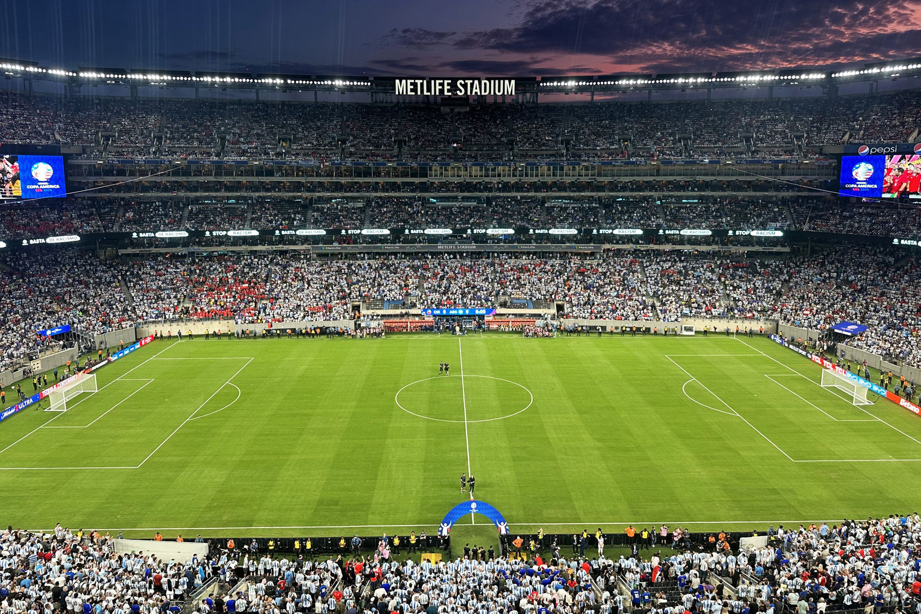 Argentina Chile MetLife.jpg