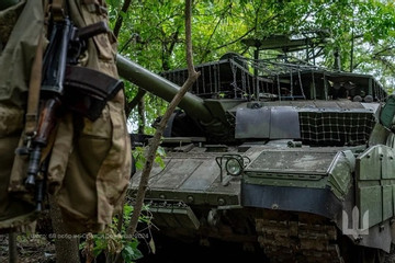 Cận cảnh xe tăng T-90M của Nga mới bị quân đội Ukraine thu giữ