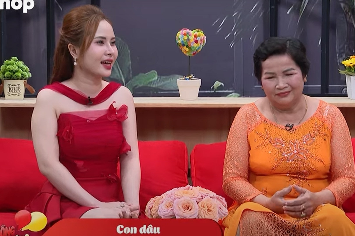 Cô gái lấy người hơn 11 tuổi, được mẹ chồng cưng chiều, coi như... cháu