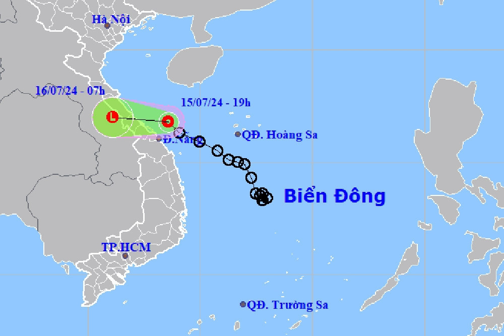 Áp thấp nhiệt đới trên biển Quảng Trị - Quảng Nam, mưa lớn kéo dài