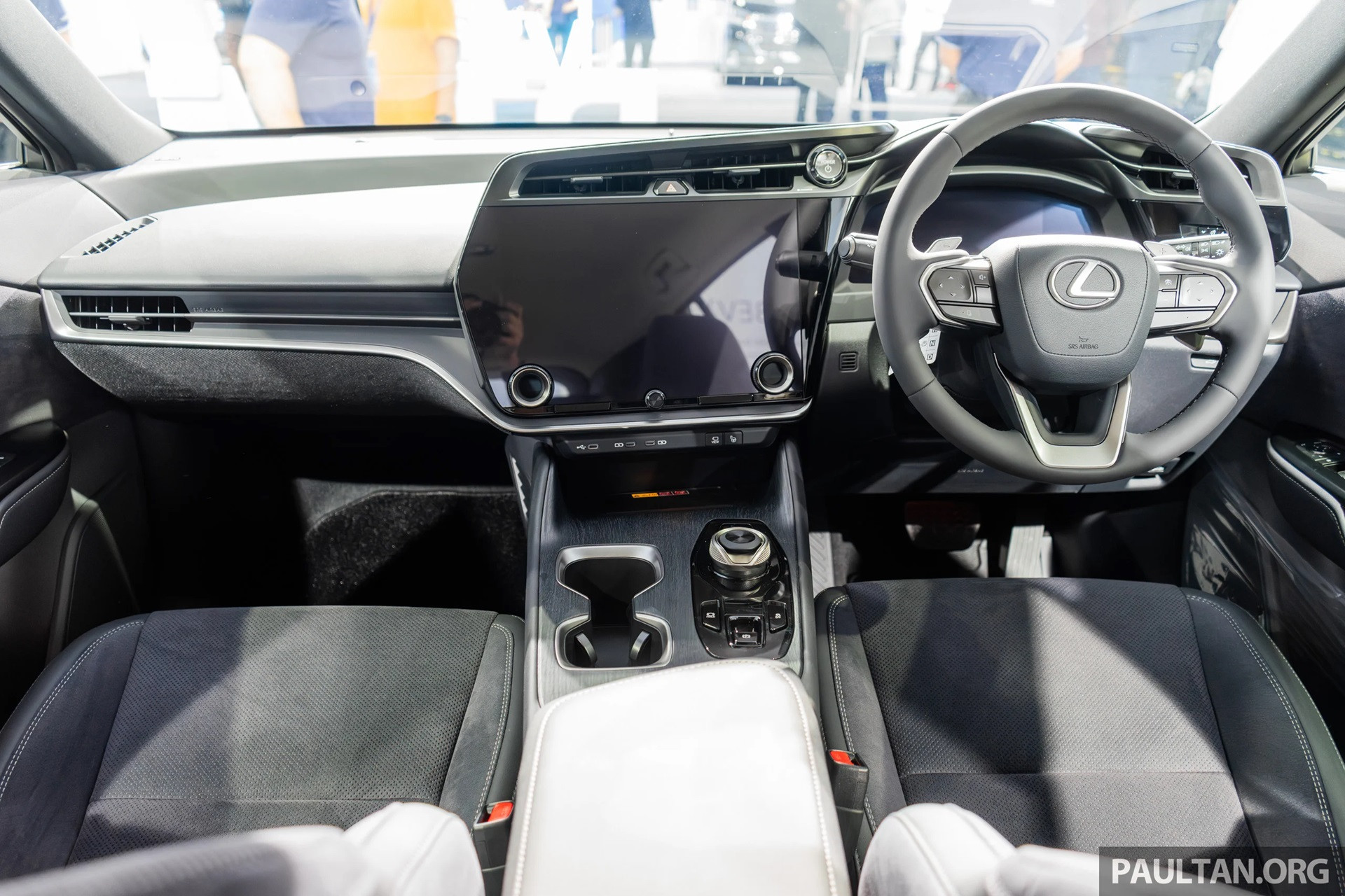 lexus rz 450e 5.jpg