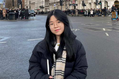 Nữ sinh Việt thạo 5 ngoại ngữ, giành học bổng hiếm vào đại học số 1 Canada