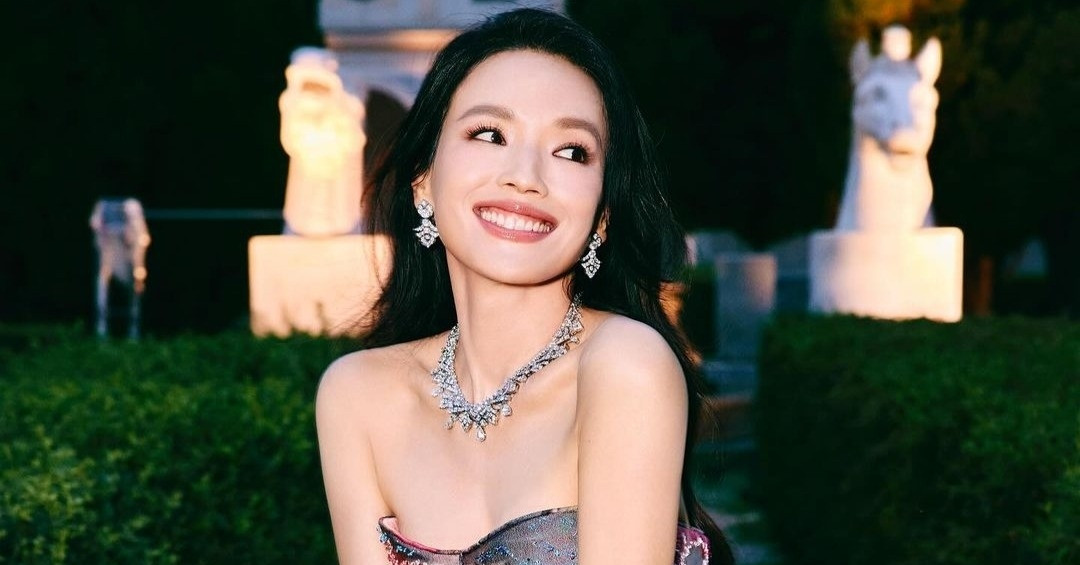Thư Kỳ: Từ diễn viên phim khiêu dâm thành ngôi sao nổi tiếng, hạnh phúc tuổi 48