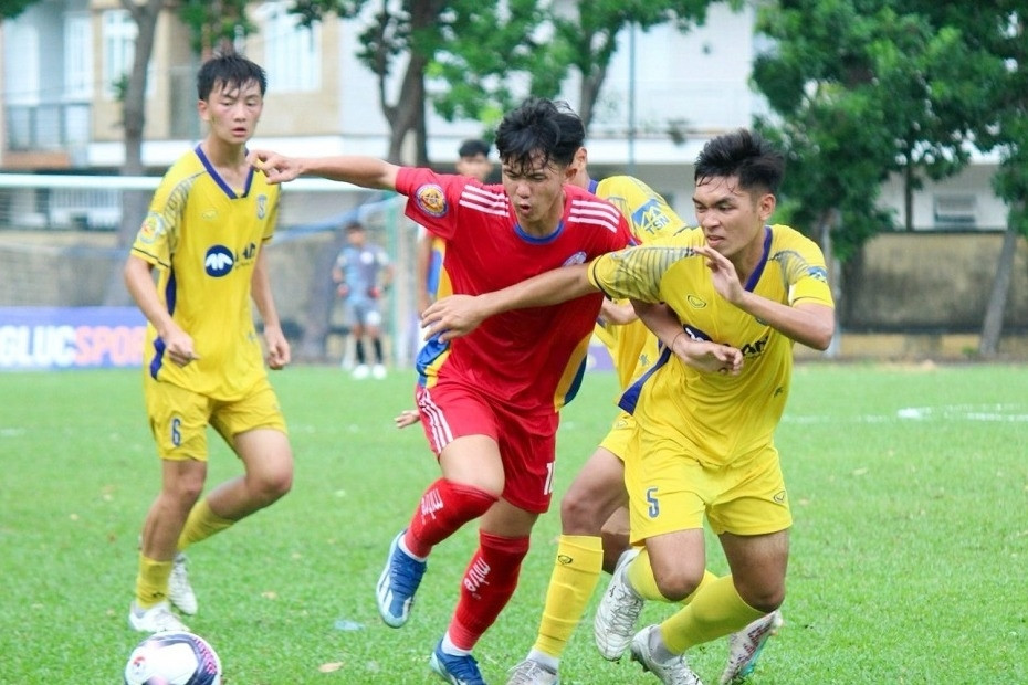 VCK U17 QG 2024: SLNA bất ngờ thắng to, theo chân PVF vào tứ kết