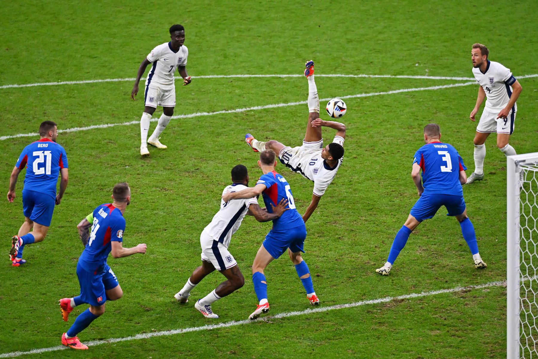 Bellingham Anh Slovakia.jpg