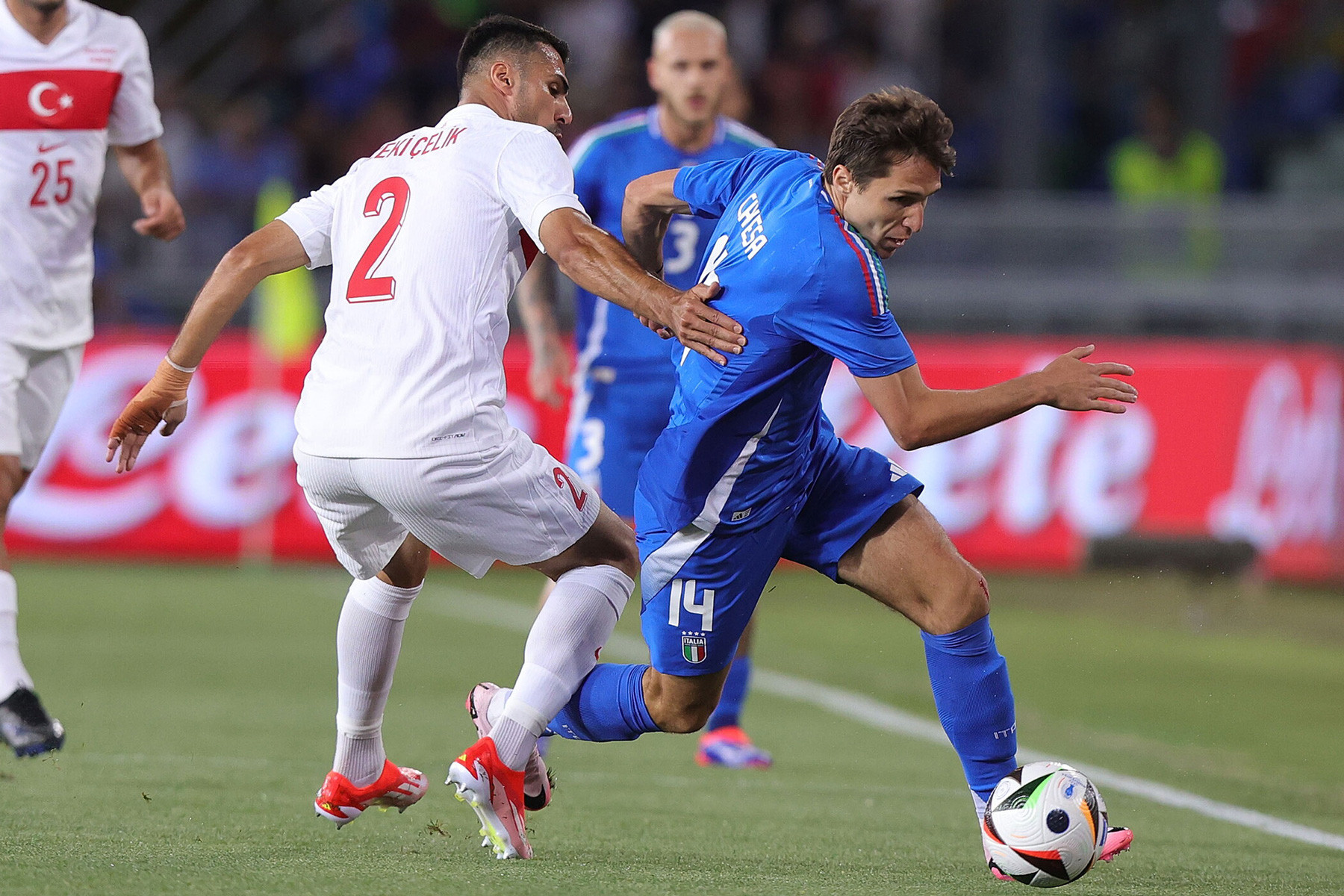 Chiesa Italy Tho Nhi Ky.jpg