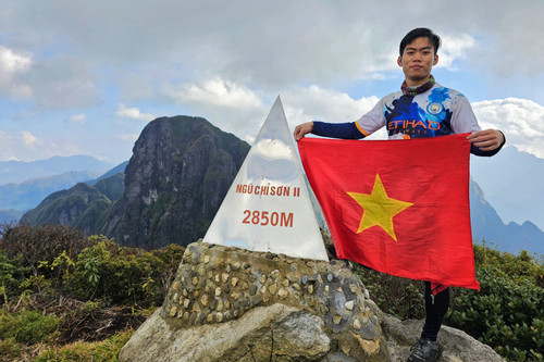 Lương 5 triệu, 9X mách bí kíp vi vu khắp nơi, chinh phục 60 đỉnh núi ở Việt Nam