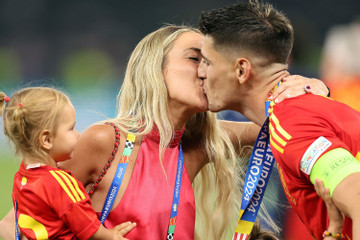 Morata vô địch EURO 2024: Điểm tựa là vợ đẹp và con ngoan
