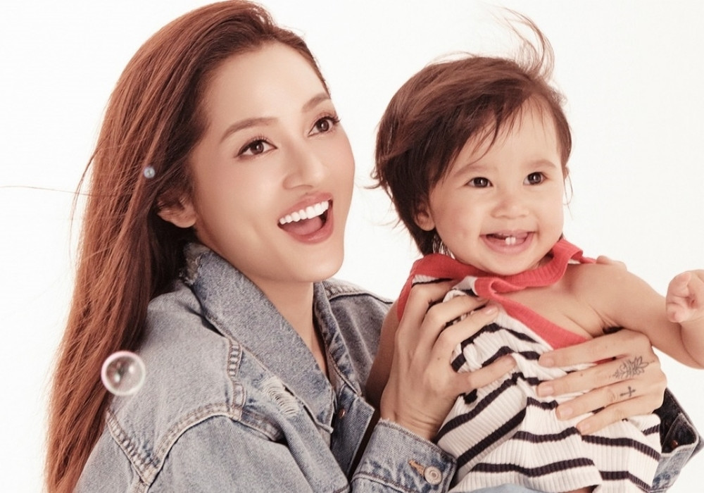 batch_ddBao Anh va con gai 12 1717120517.jpg