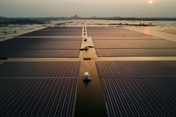 Biến mỏ than ngập nước thành trang trại điện mặt trời nổi lớn nhất thế giới