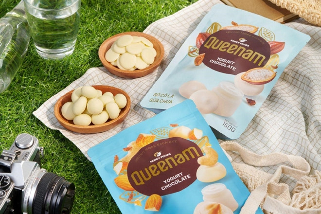 Queenam ra mắt 12 loại chocolate bọc hạt vị trái cây